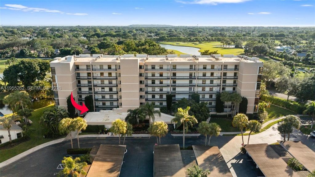 Photo of 6662 Boca Del Mar Dr #112, Boca Raton, FL 33433 (MLS # A11955262)