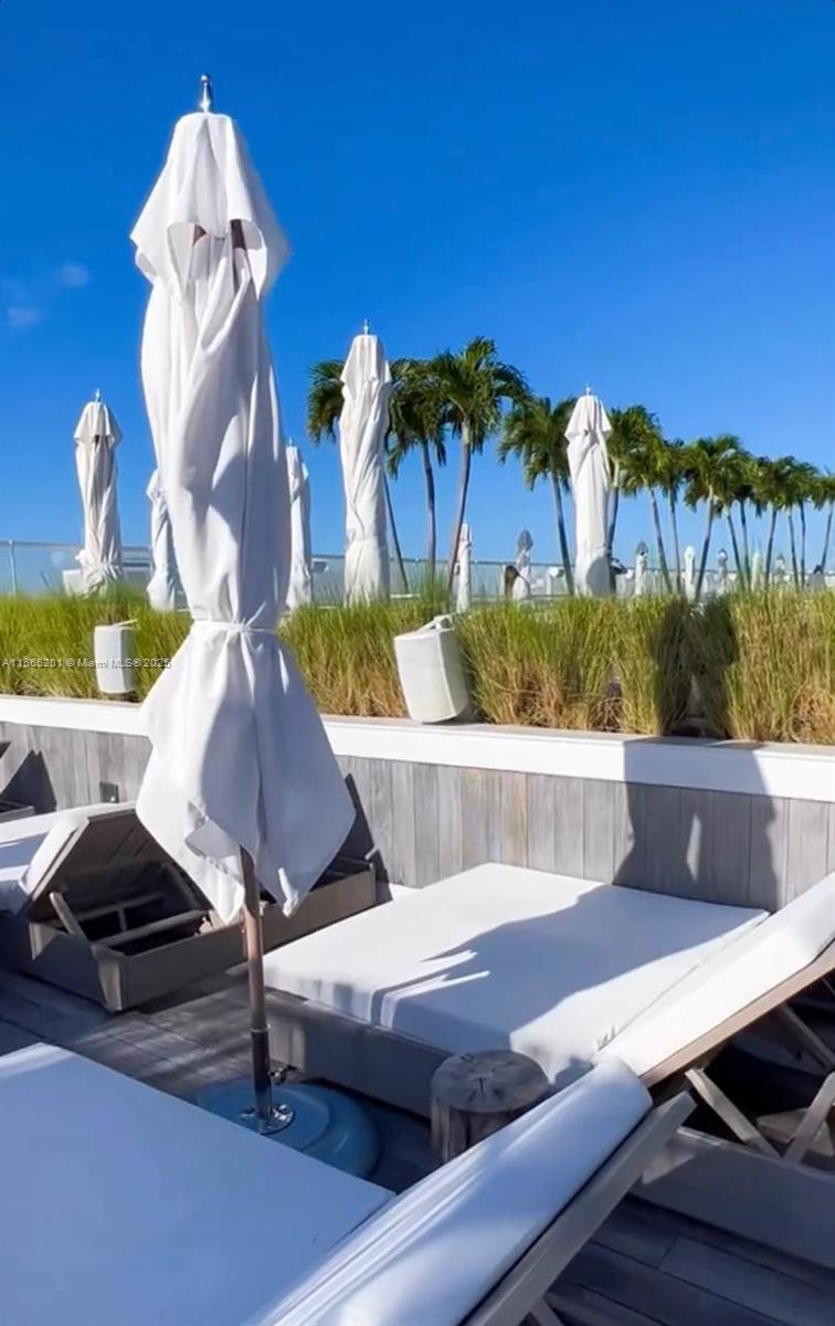 RONEY PALACE CONDO - Residential