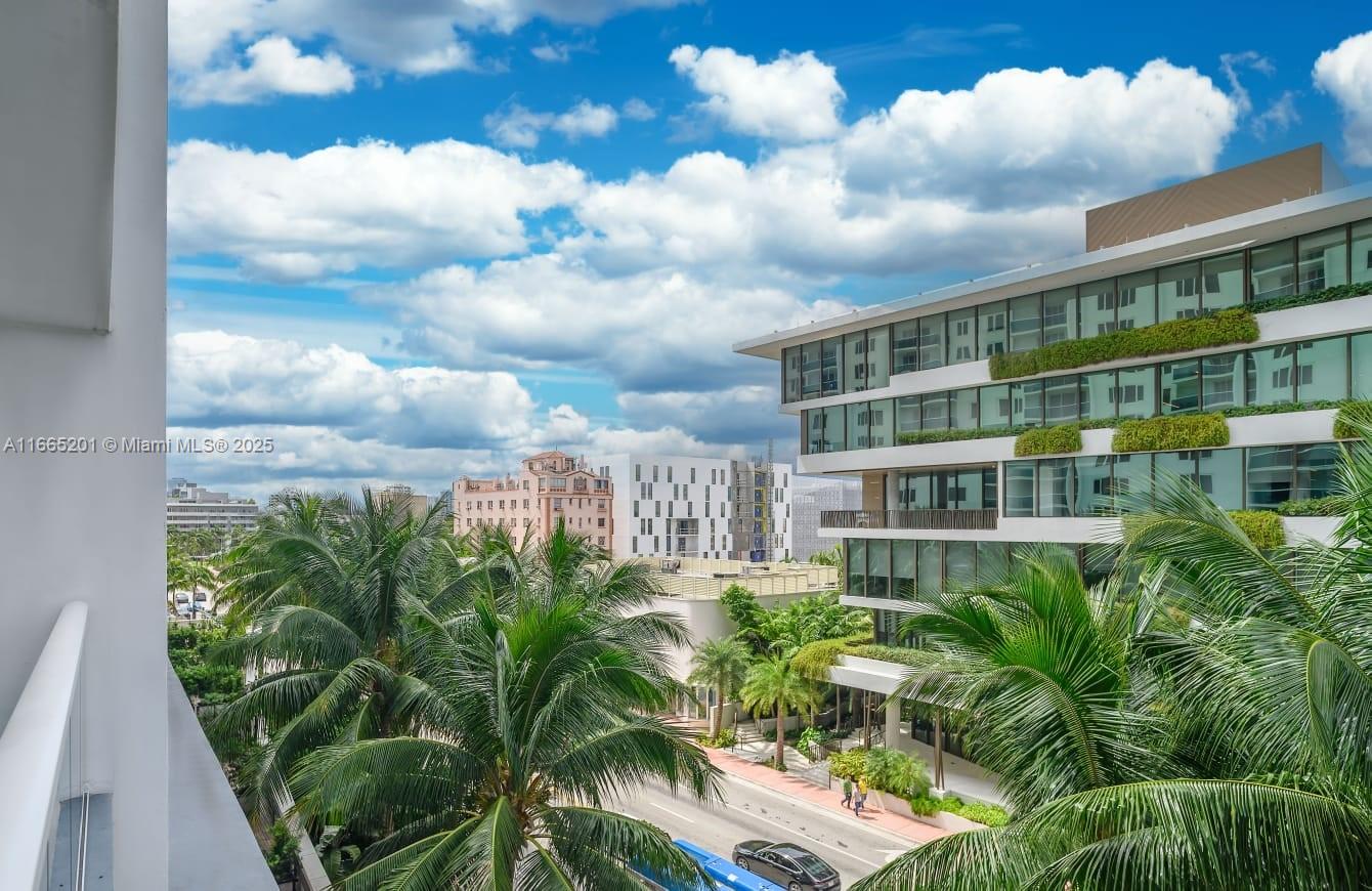 RONEY PALACE CONDO - Residential