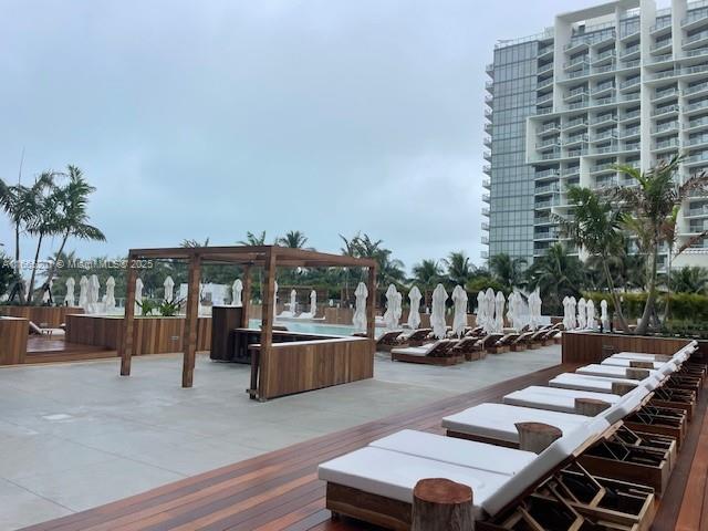 RONEY PALACE CONDO - Residential