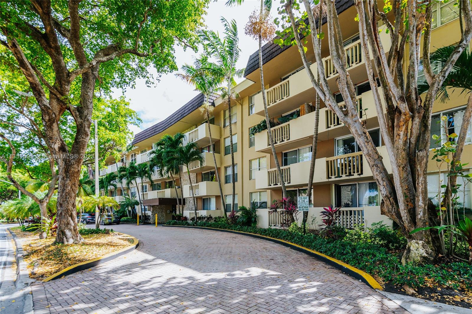 Photo 3 of 17 of 1800 Sans Souci Blvd 319 condo