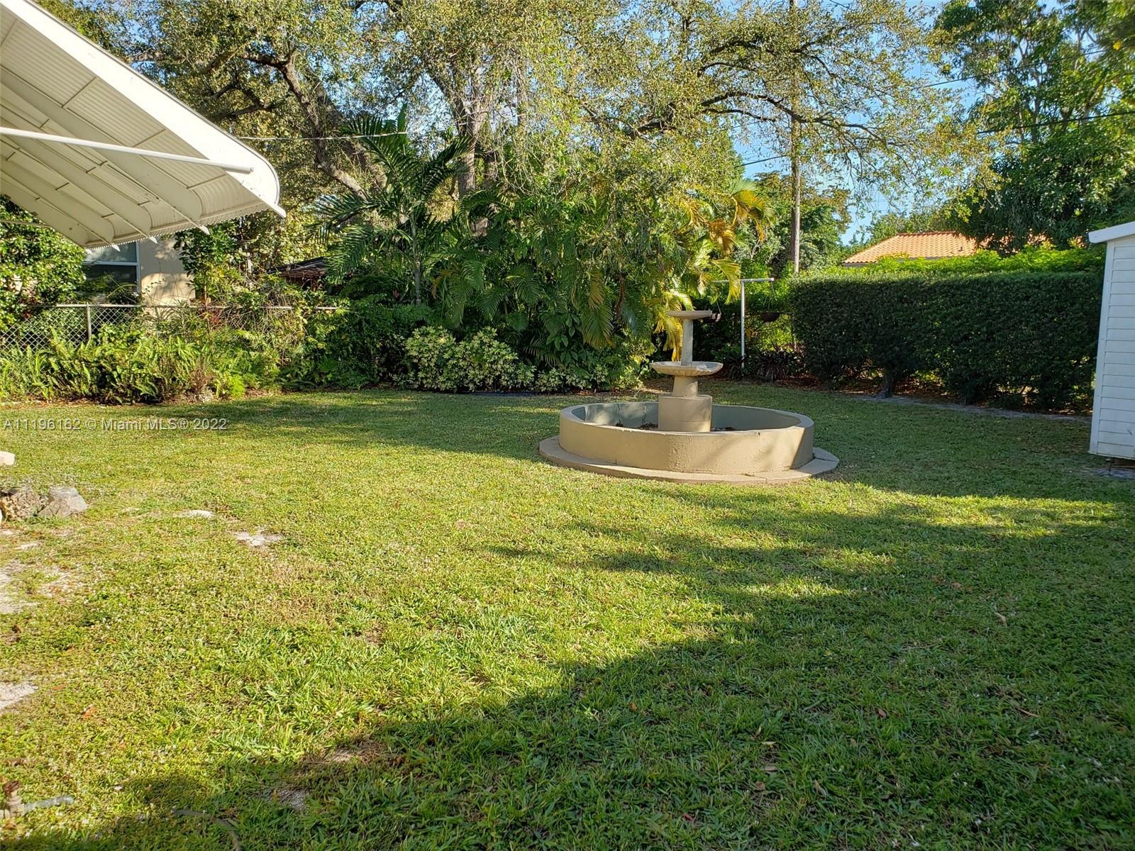 REV PL OF COUNTRY CLUB ES - Residential Lease