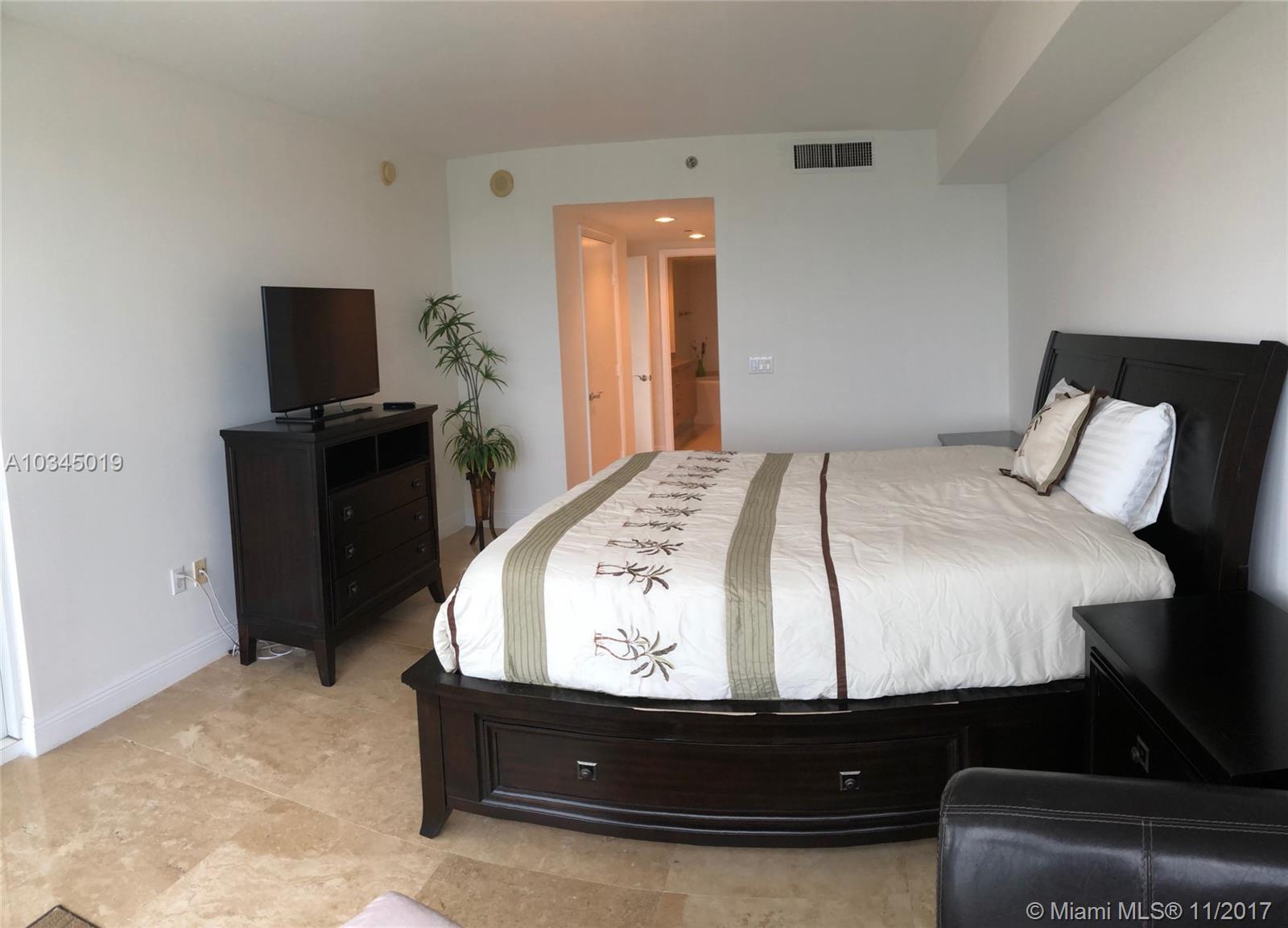 BEACH CLUB CONDO - Residential Lease