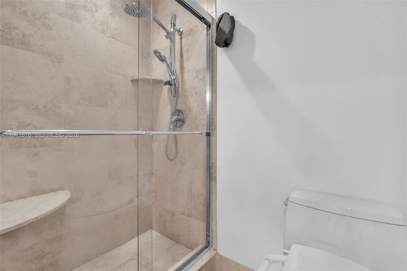 TOWNHOUSES OF EMERALD HIL - Residential