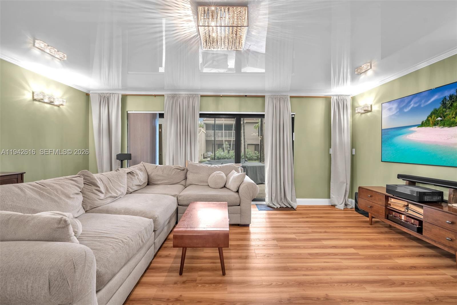 TOWNHOUSES OF EMERALD HIL - Residential