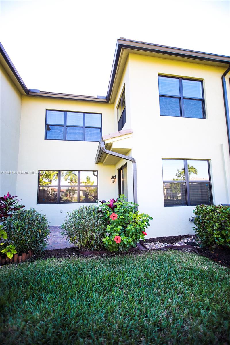 FIELDS AT GULFSTREAM POLO - Residential Lease