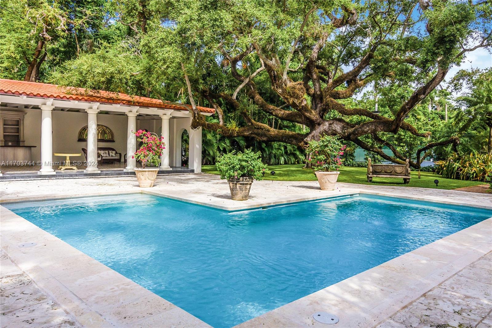 JOHN T PEACOCK EST - Residential