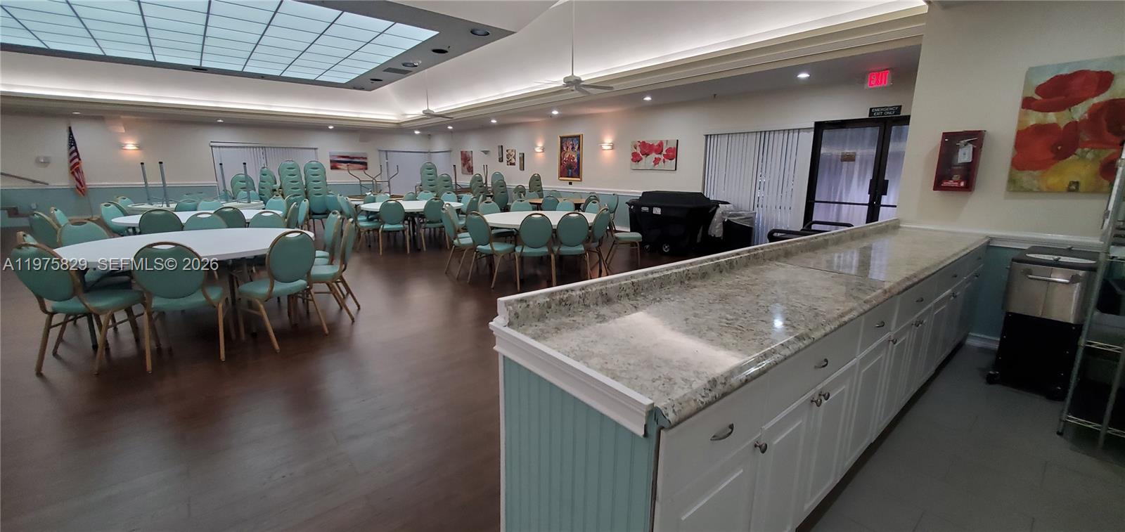 SUNRISE LAKES 213 CONDO - Residential