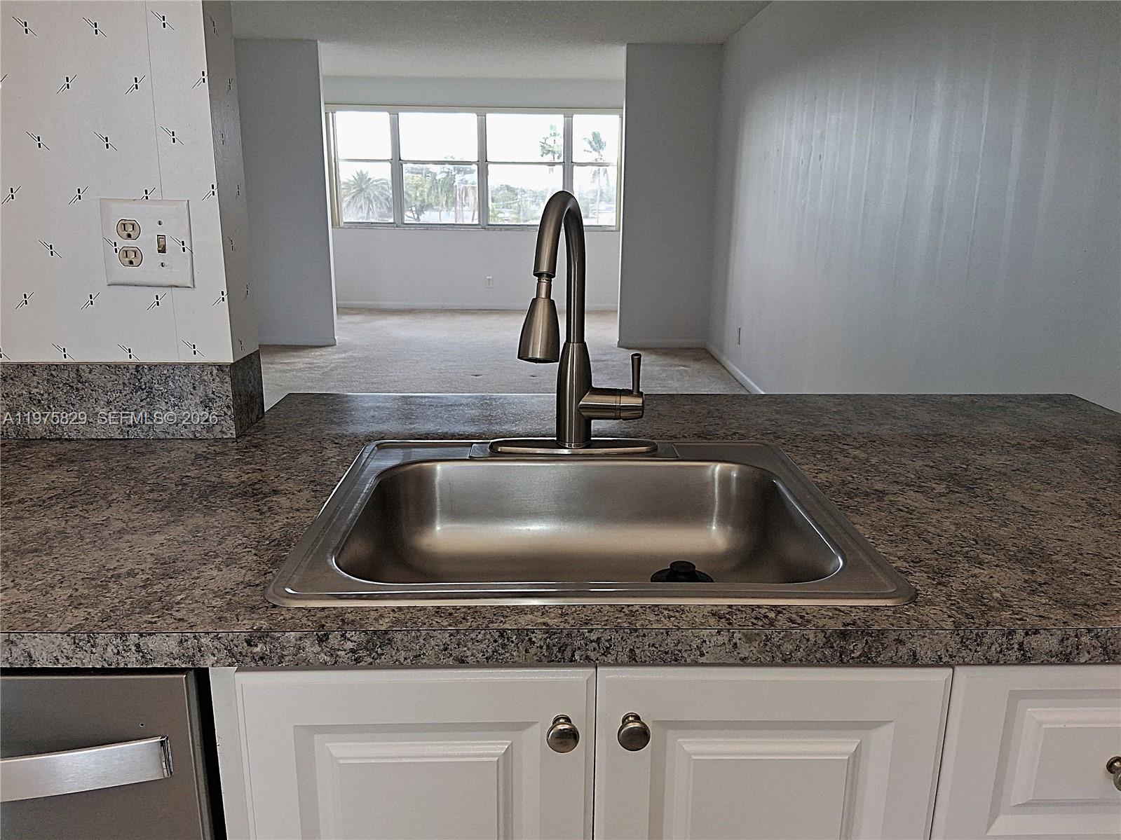 SUNRISE LAKES 213 CONDO - Residential