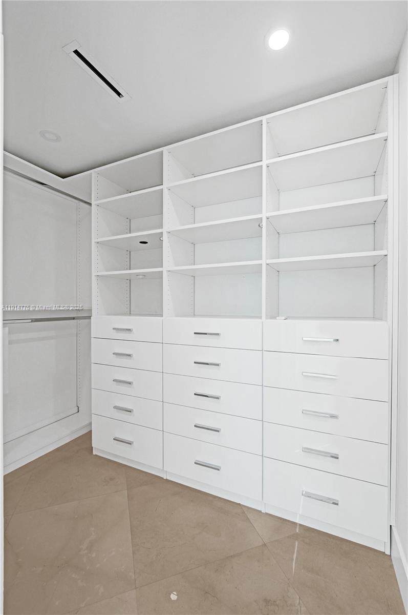 LAS OLAS BEACH CLUB CONDO - Residential Lease