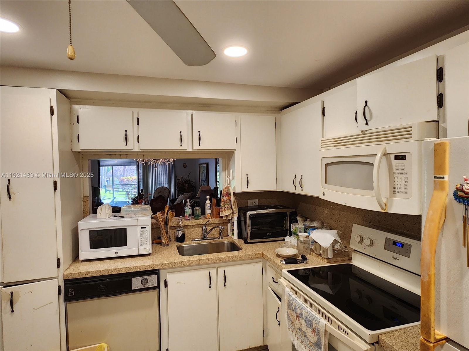 COLONY POINT 1 CONDO - Residential