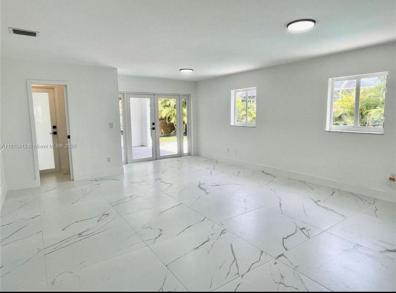 WESTWOOD LAKE 8TH ADDN - Residential