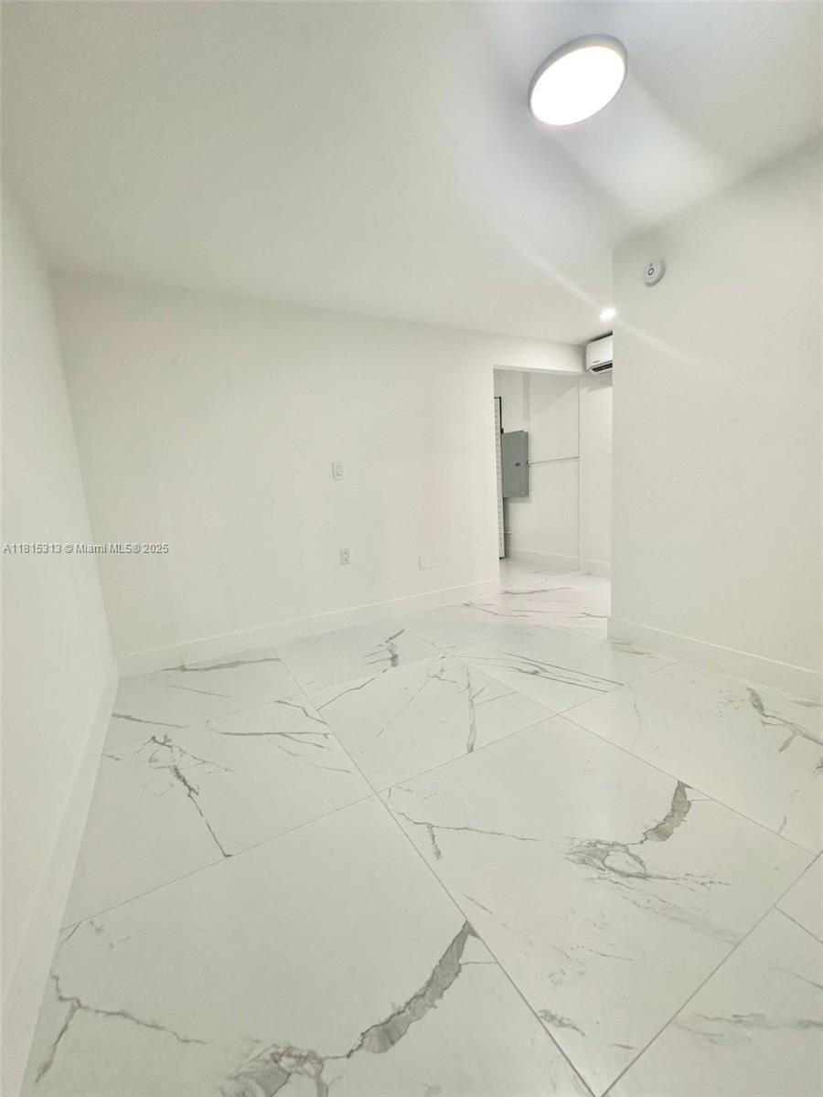 WESTWOOD LAKE 8TH ADDN - Residential