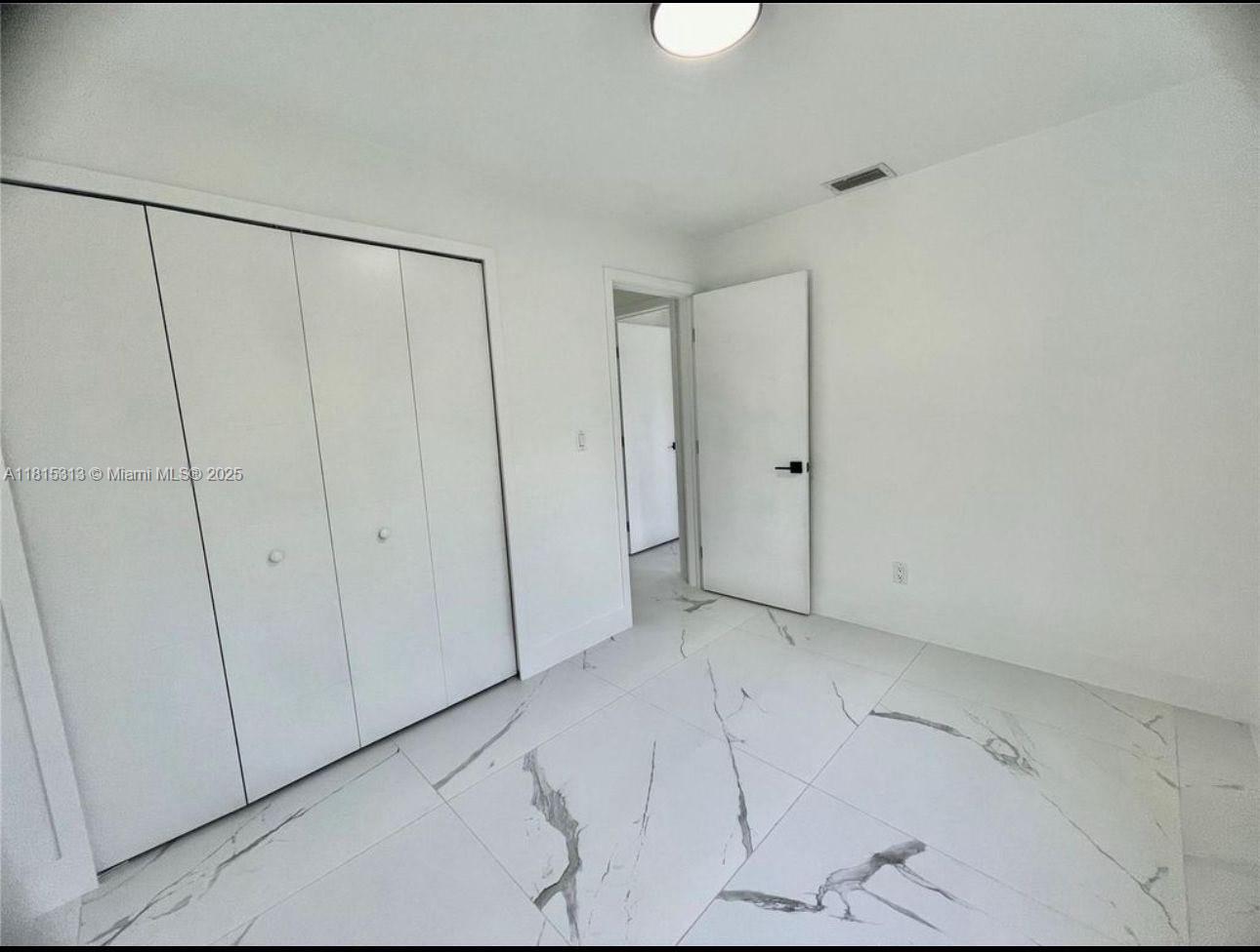 WESTWOOD LAKE 8TH ADDN - Residential