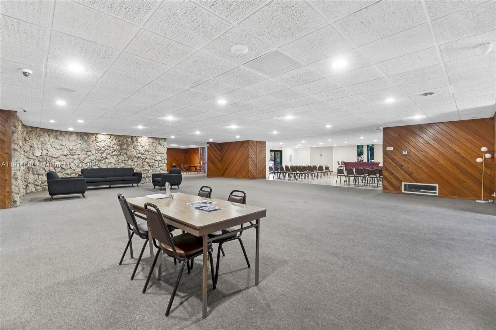 CYPRESS CHASE NORTH NO 3 - Residential