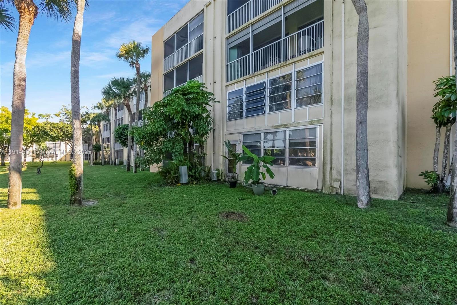 CYPRESS CHASE NORTH NO 3 - Residential