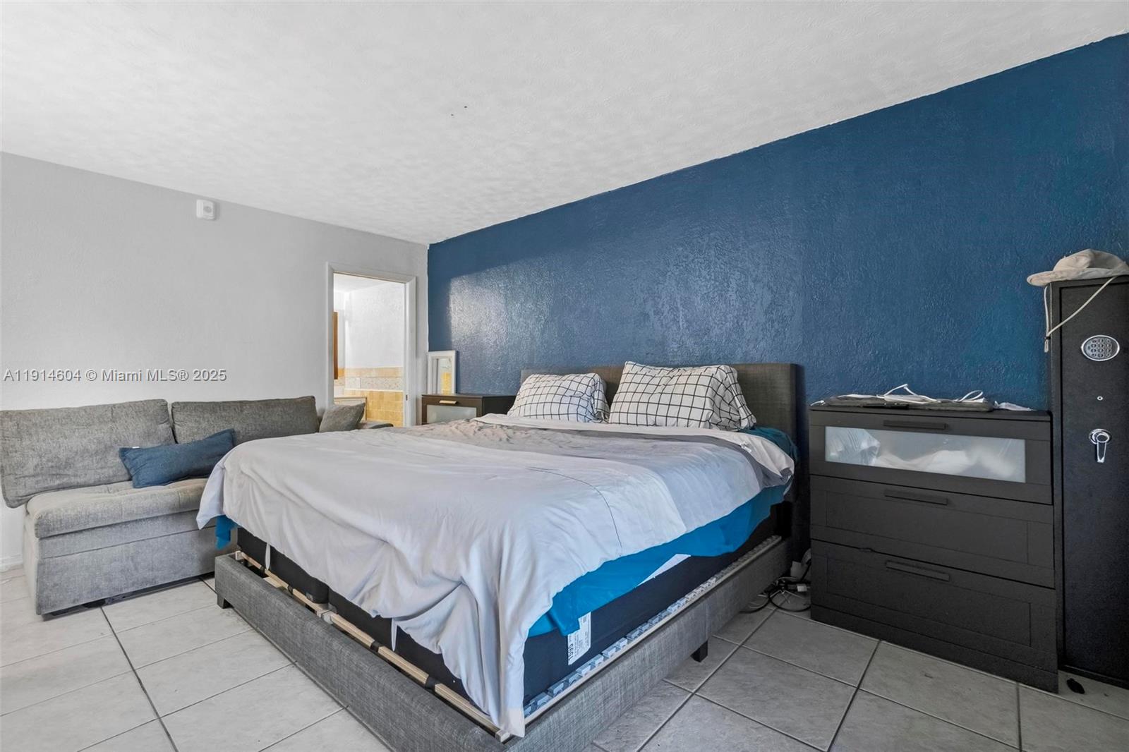 CYPRESS CHASE NORTH NO 3 - Residential