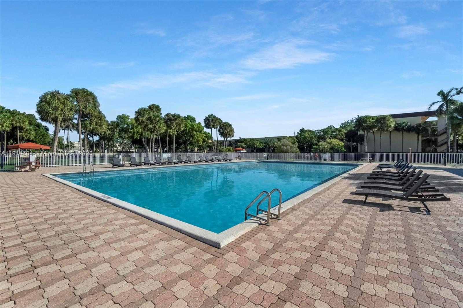 CYPRESS CHASE NORTH NO 3 - Residential