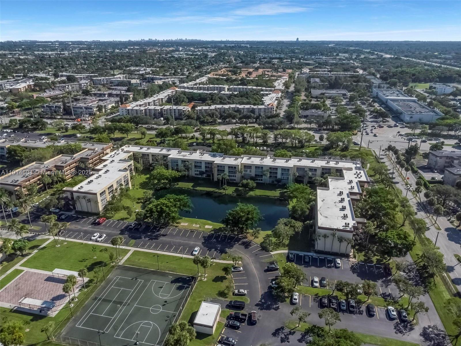 CYPRESS CHASE NORTH NO 3 - Residential