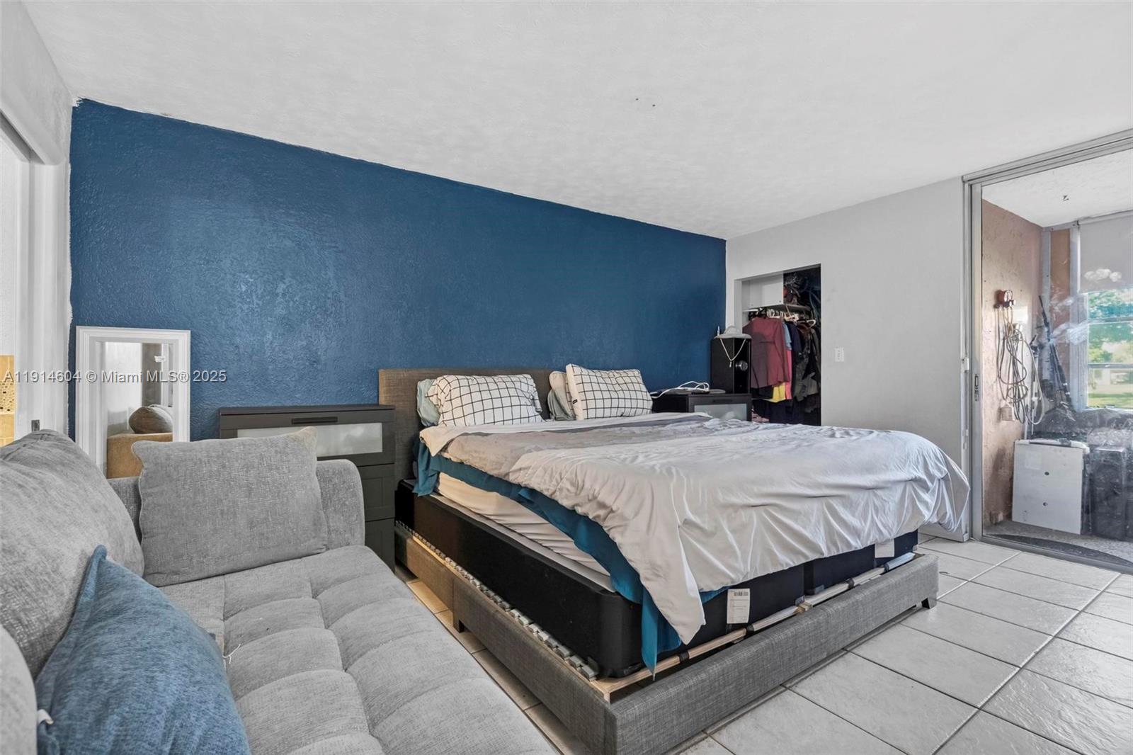 CYPRESS CHASE NORTH NO 3 - Residential