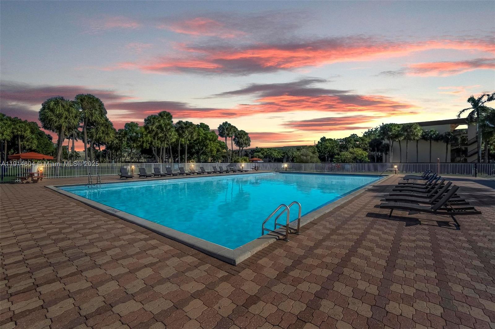 CYPRESS CHASE NORTH NO 3 - Residential