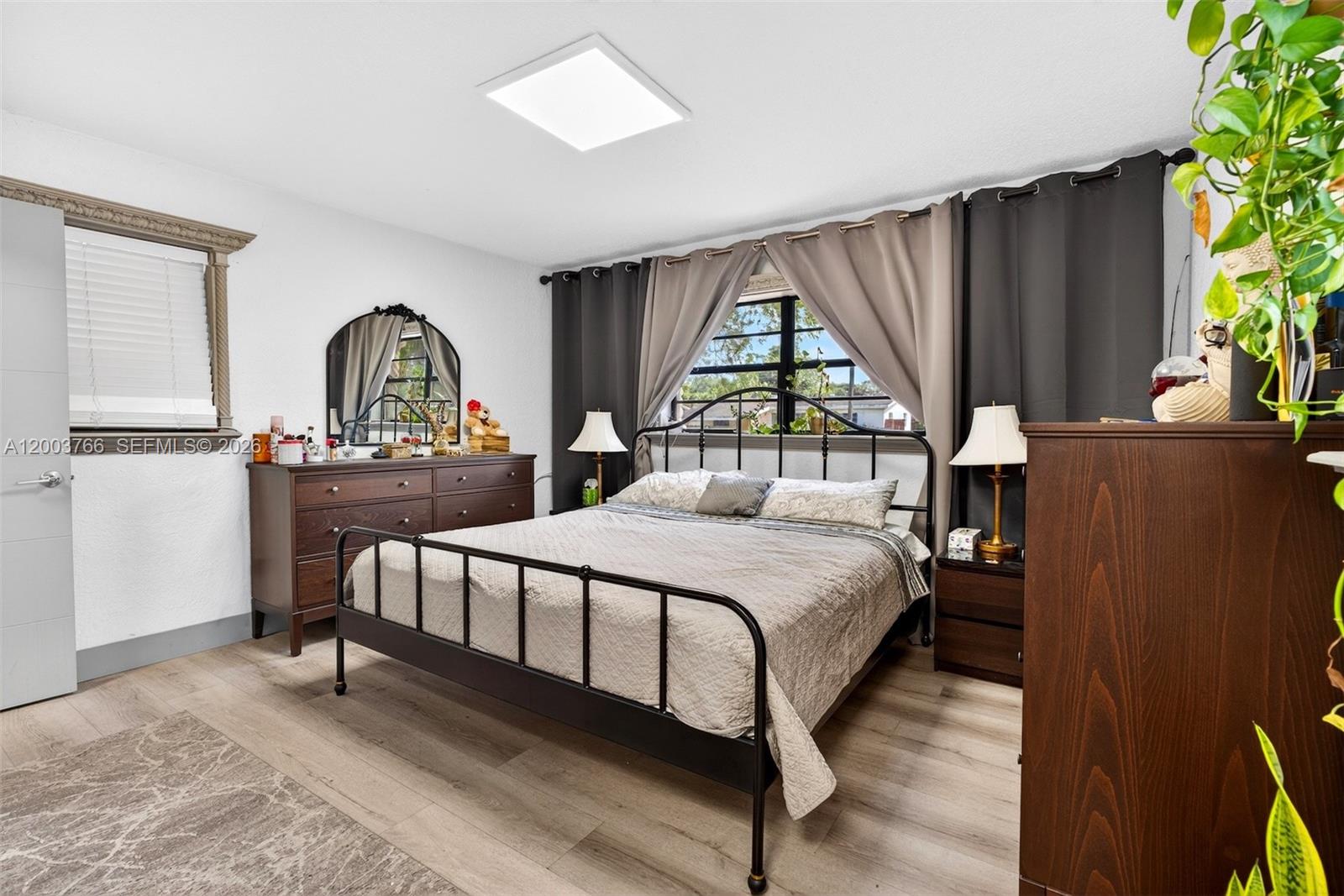 DRIFTWOOD PLAZA - Residential