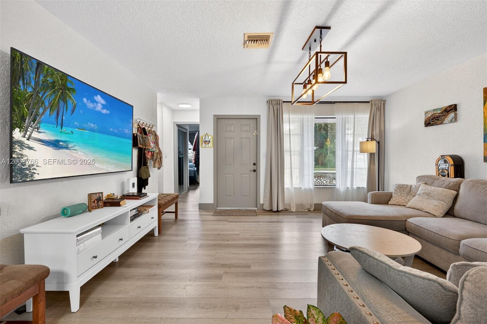 DRIFTWOOD PLAZA - Residential