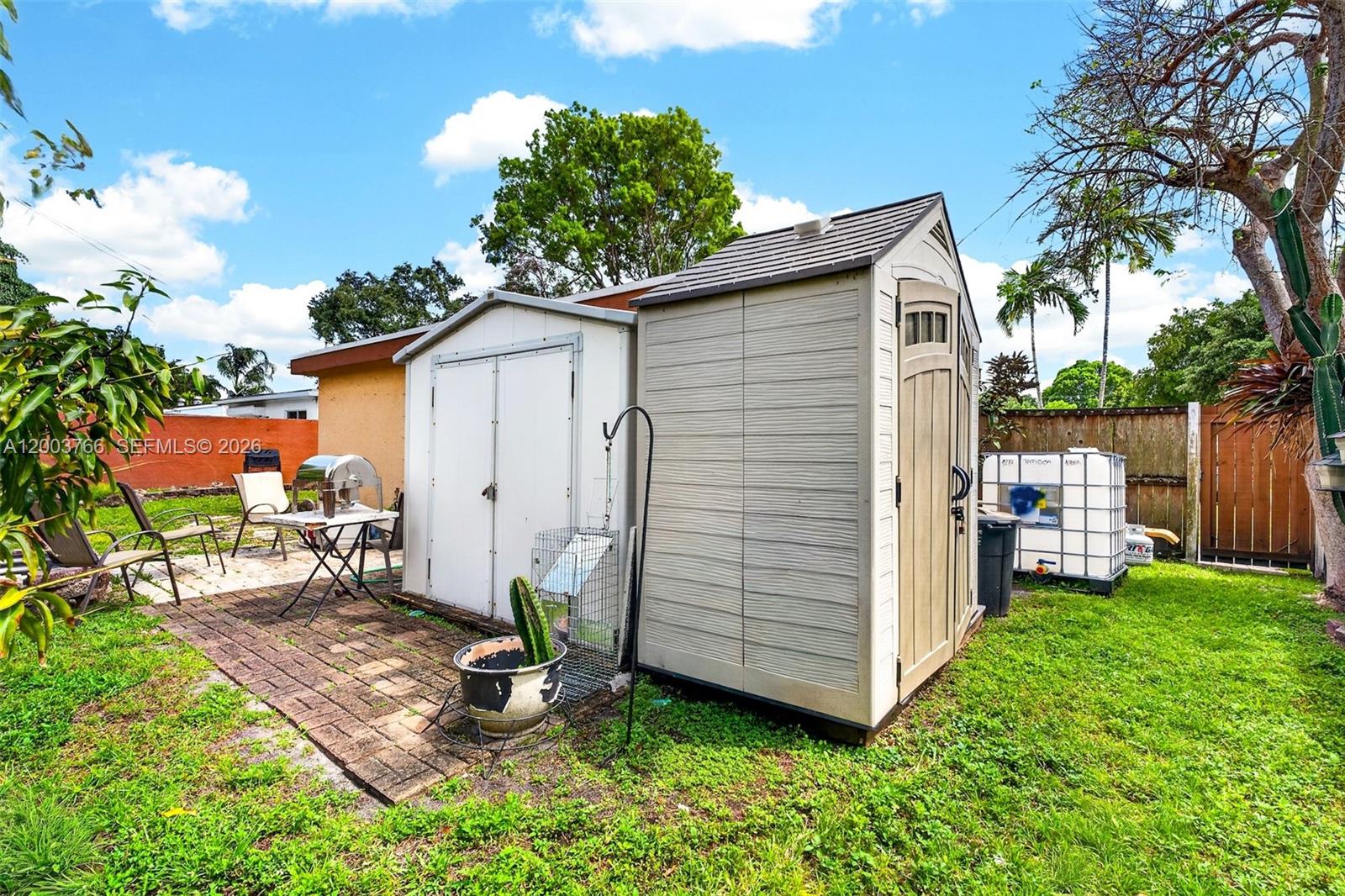 DRIFTWOOD PLAZA - Residential