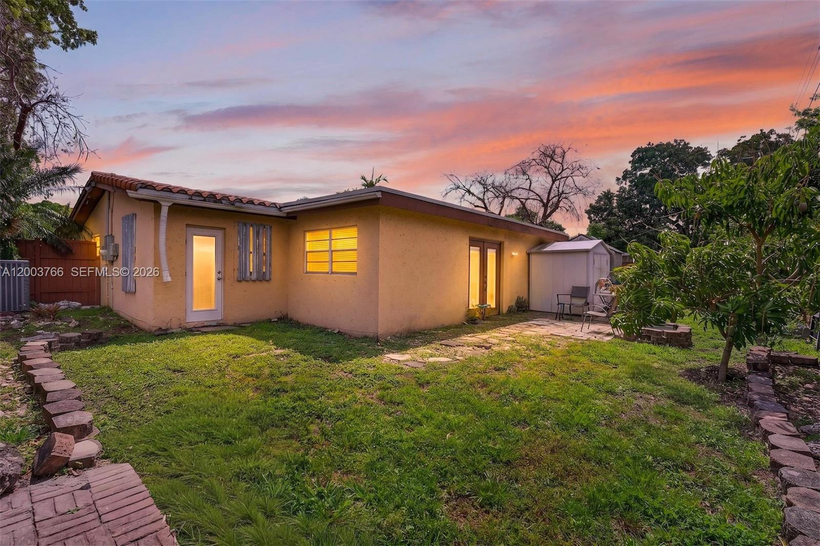 DRIFTWOOD PLAZA - Residential