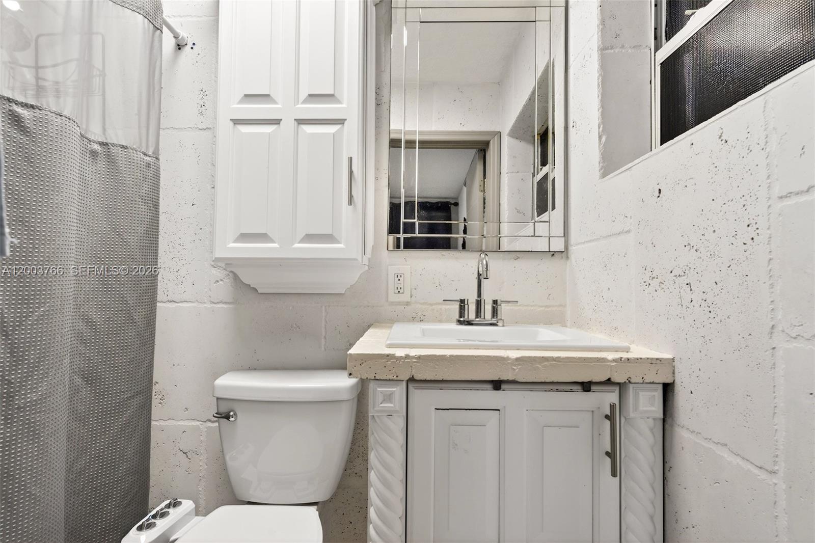 DRIFTWOOD PLAZA - Residential