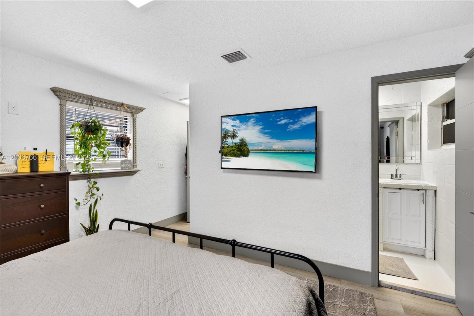 DRIFTWOOD PLAZA - Residential