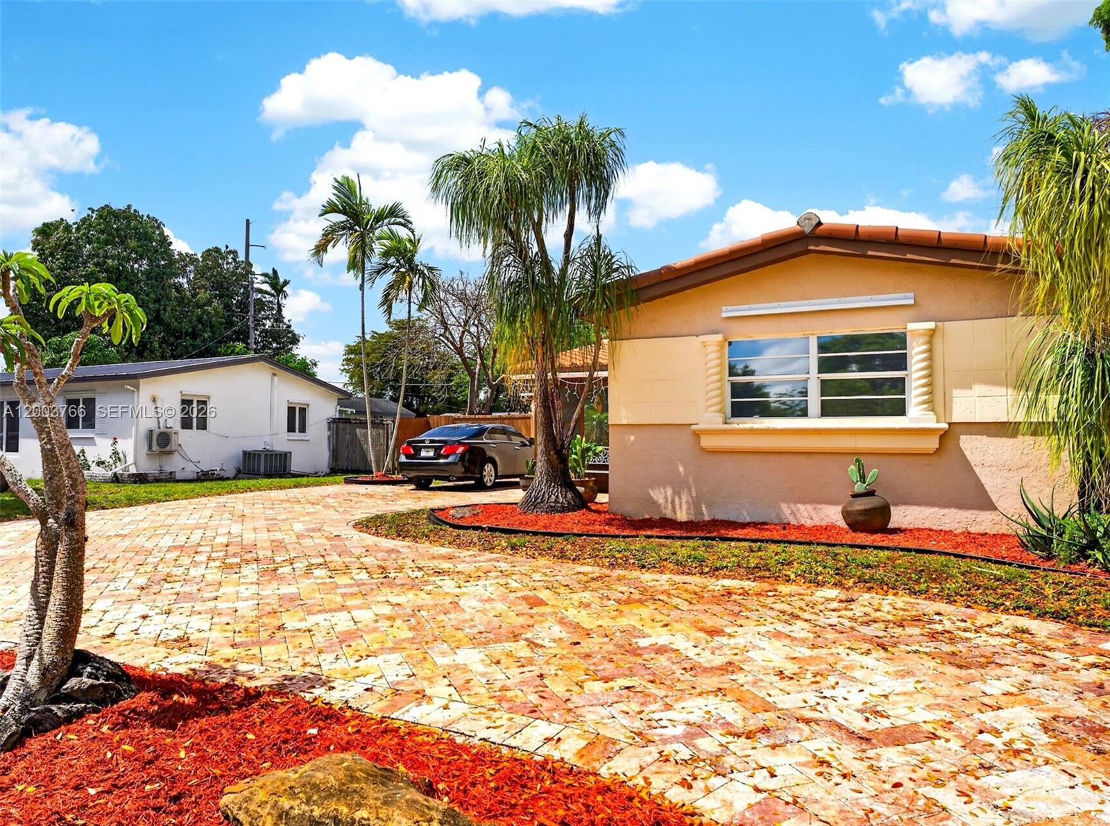 DRIFTWOOD PLAZA - Residential