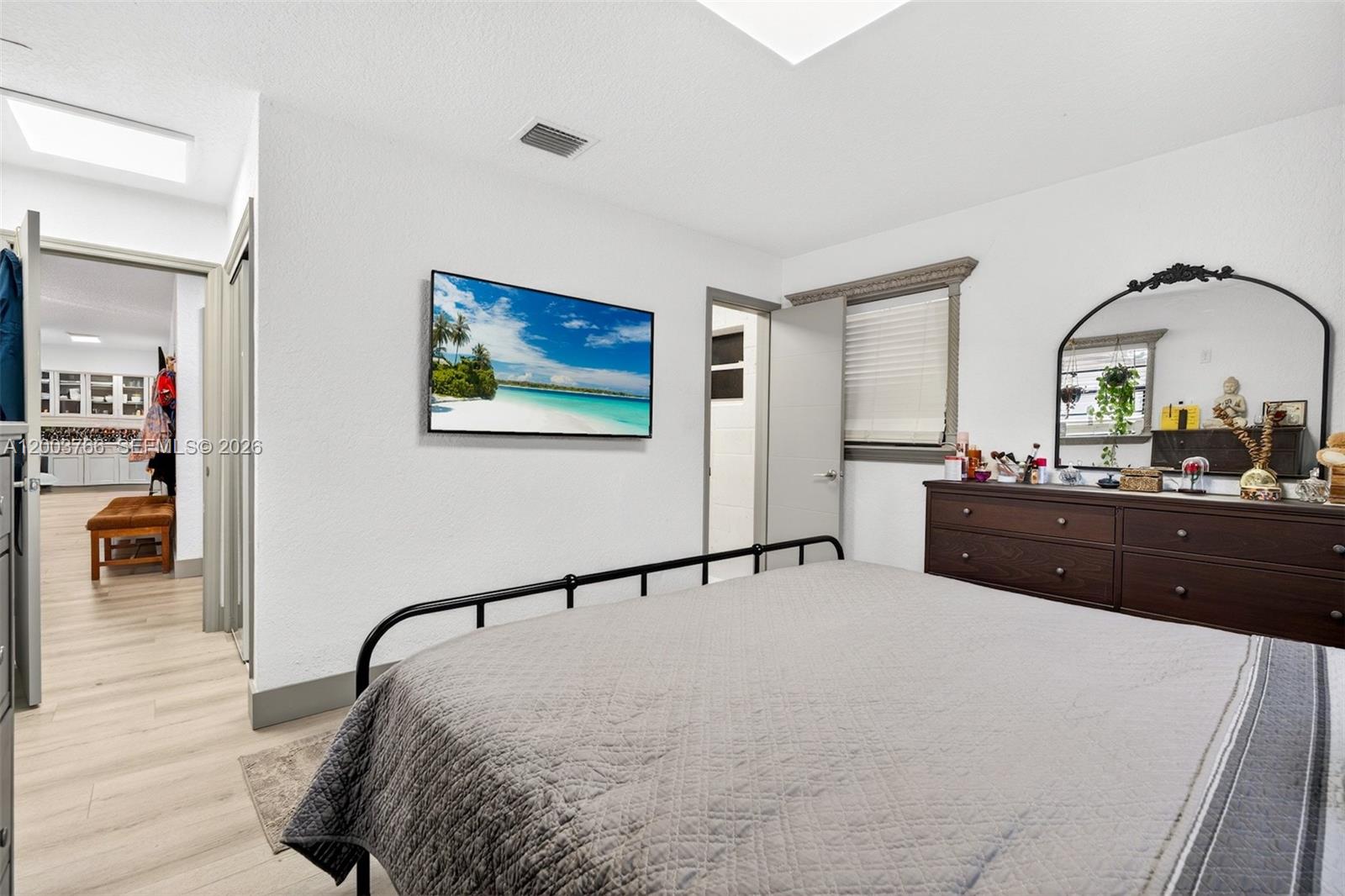 DRIFTWOOD PLAZA - Residential