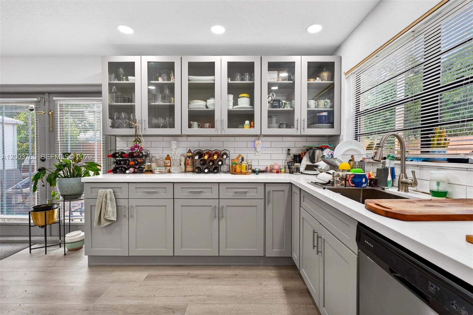 DRIFTWOOD PLAZA - Residential