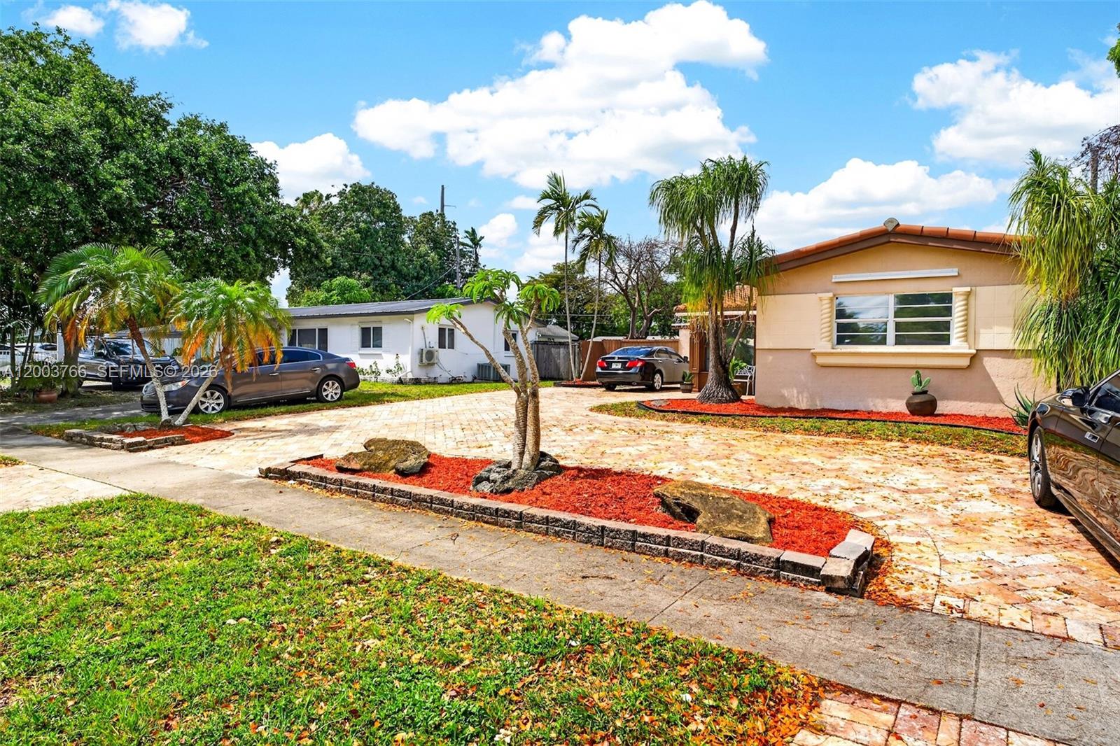 DRIFTWOOD PLAZA - Residential