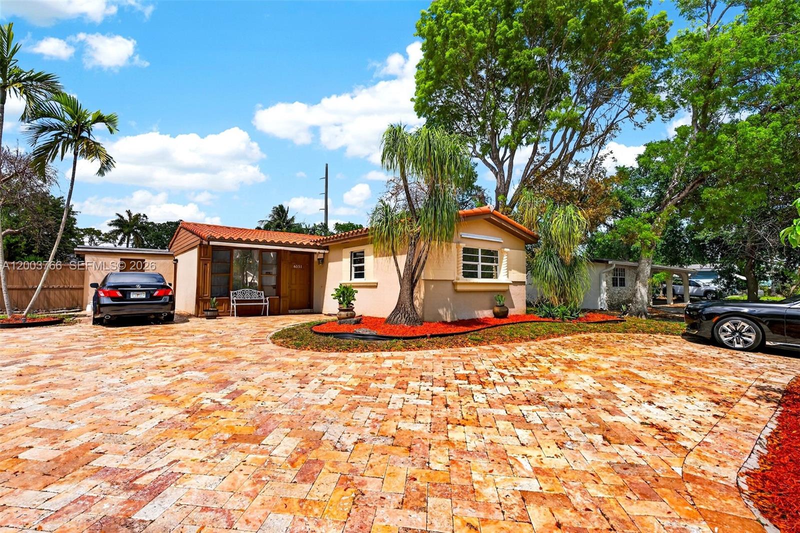 DRIFTWOOD PLAZA - Residential