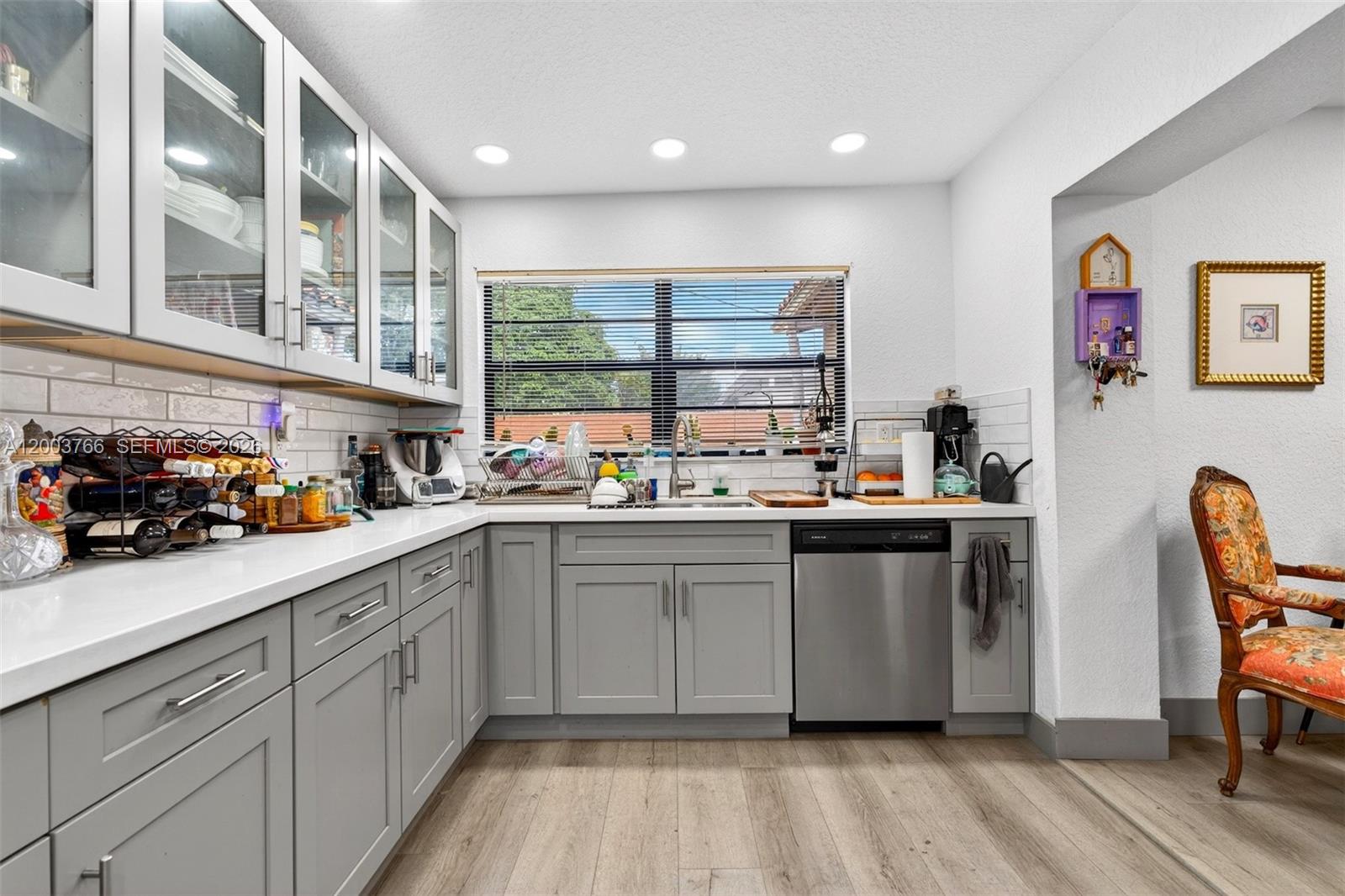 DRIFTWOOD PLAZA - Residential