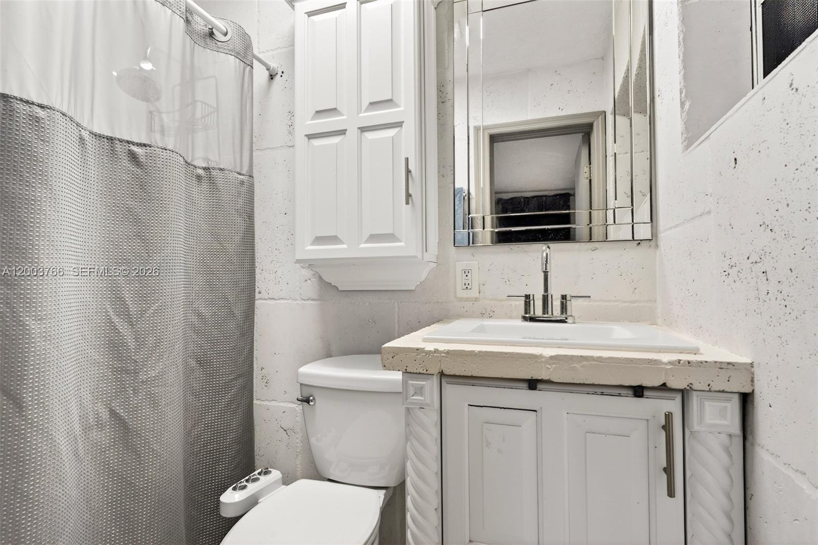 DRIFTWOOD PLAZA - Residential