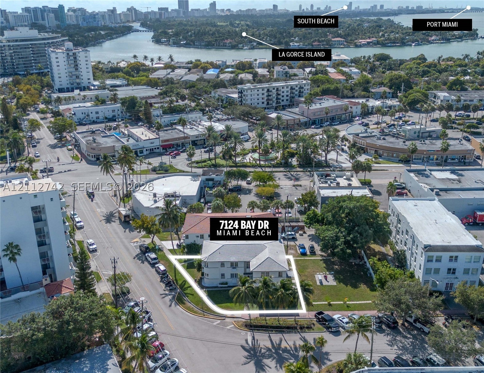 7124 Bay Dr