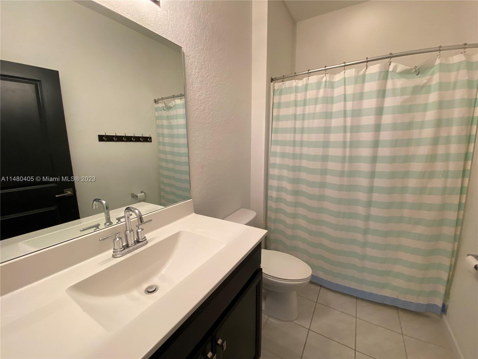 KEYS GARDEN - Residential Lease