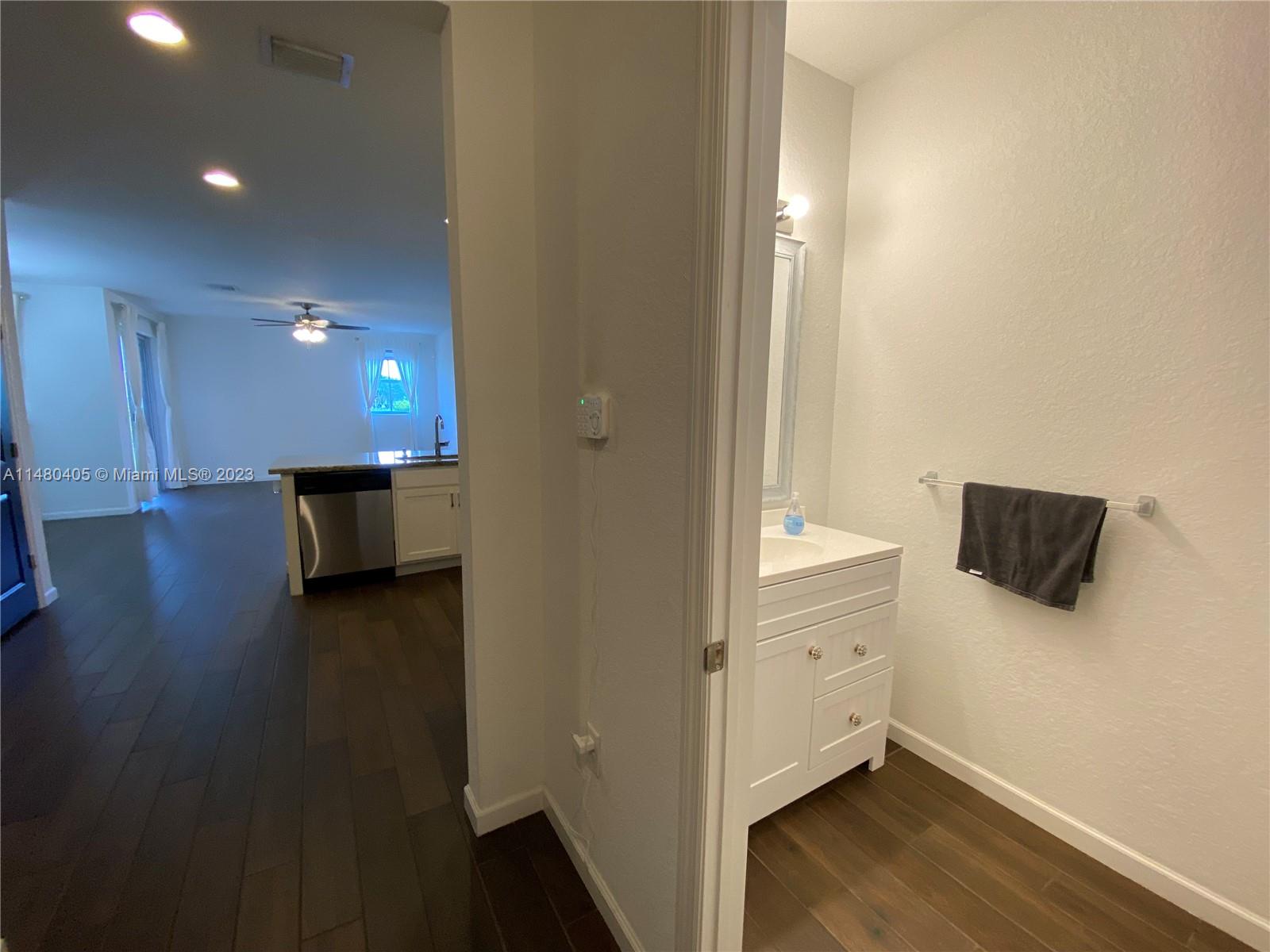 KEYS GARDEN - Residential Lease