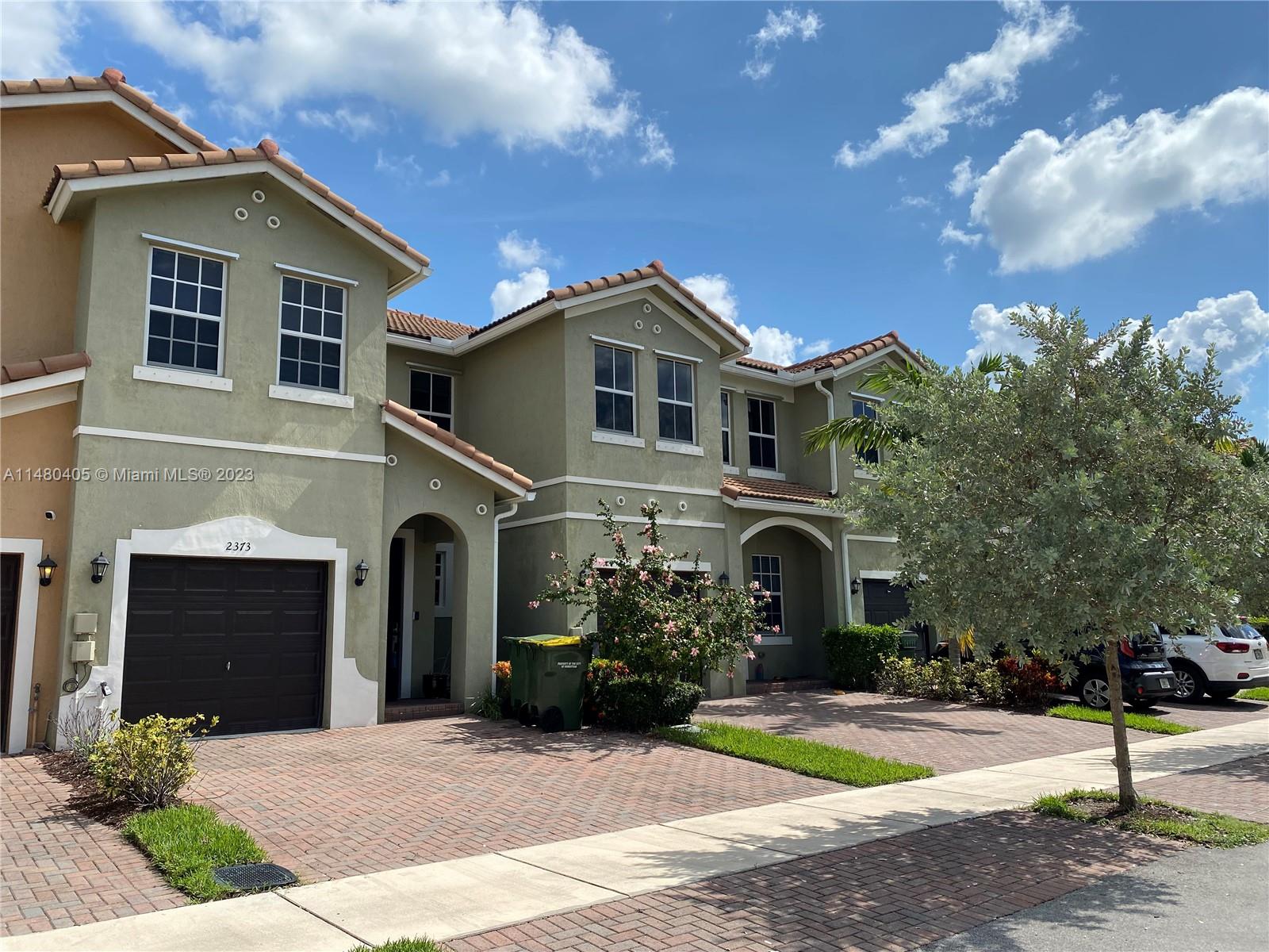 KEYS GARDEN - Residential Lease