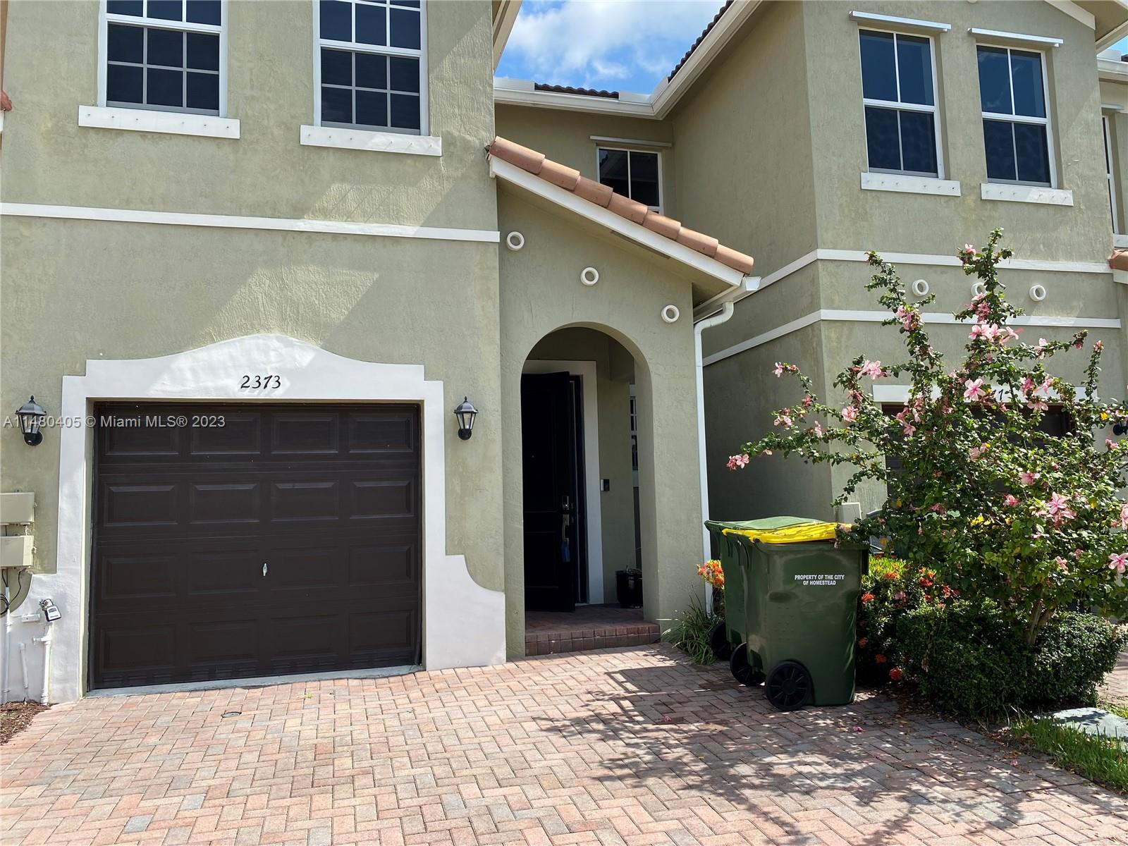 KEYS GARDEN - Residential Lease