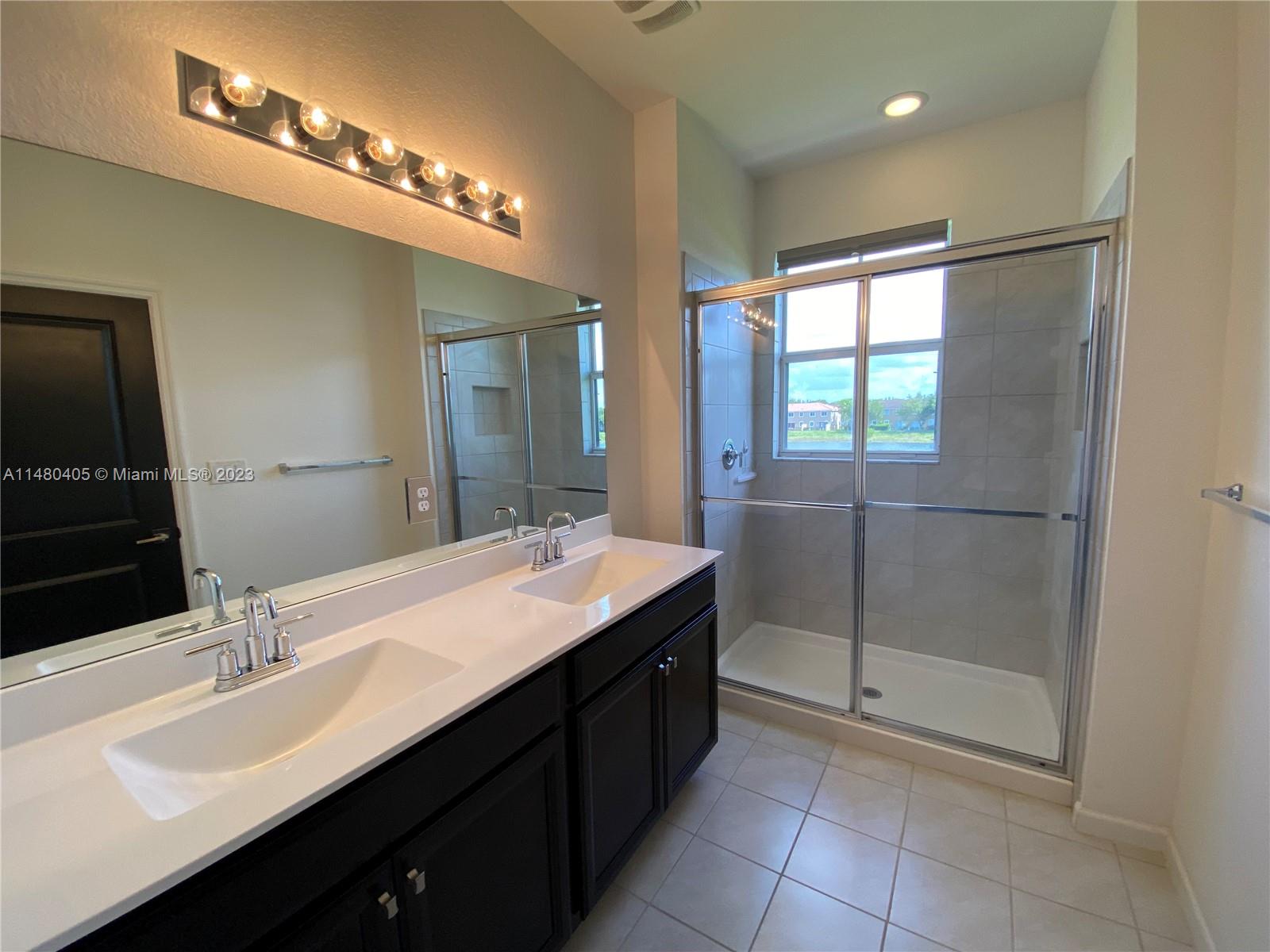 KEYS GARDEN - Residential Lease