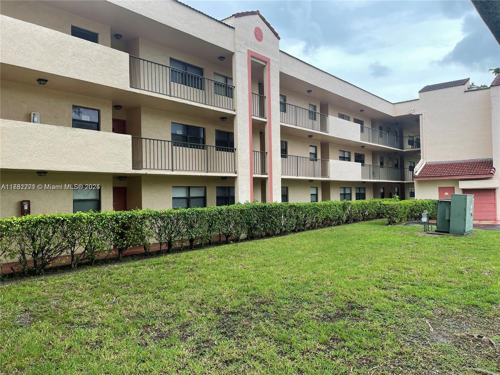 Rental Property at 3252 Foxcroft Rd 206, Miramar, Broward County, Florida - Bedrooms: 2 
Bathrooms: 2  - $2,000 MO.