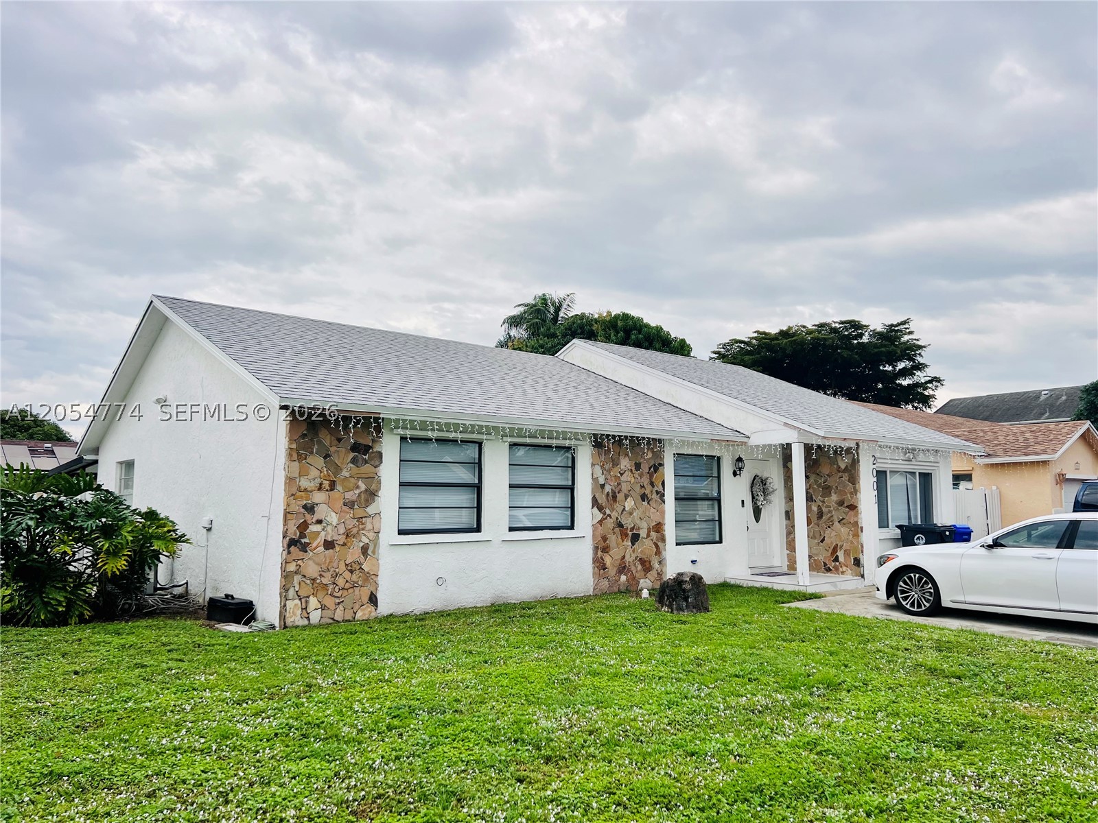 2001 SW 85th Ave - Image 1