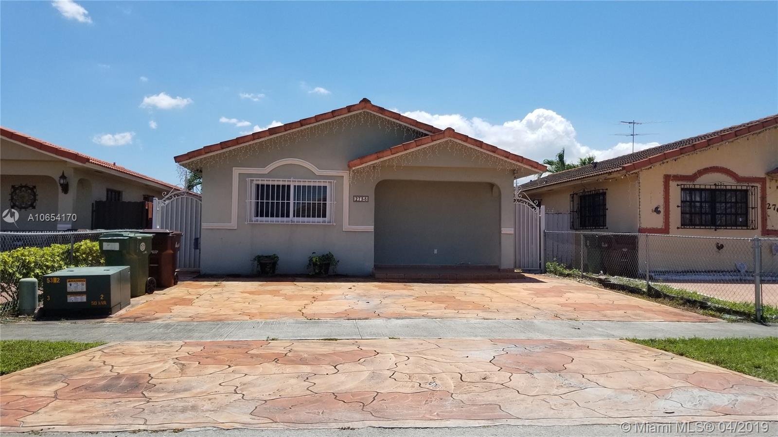 ROBLES GARDENS - Residential