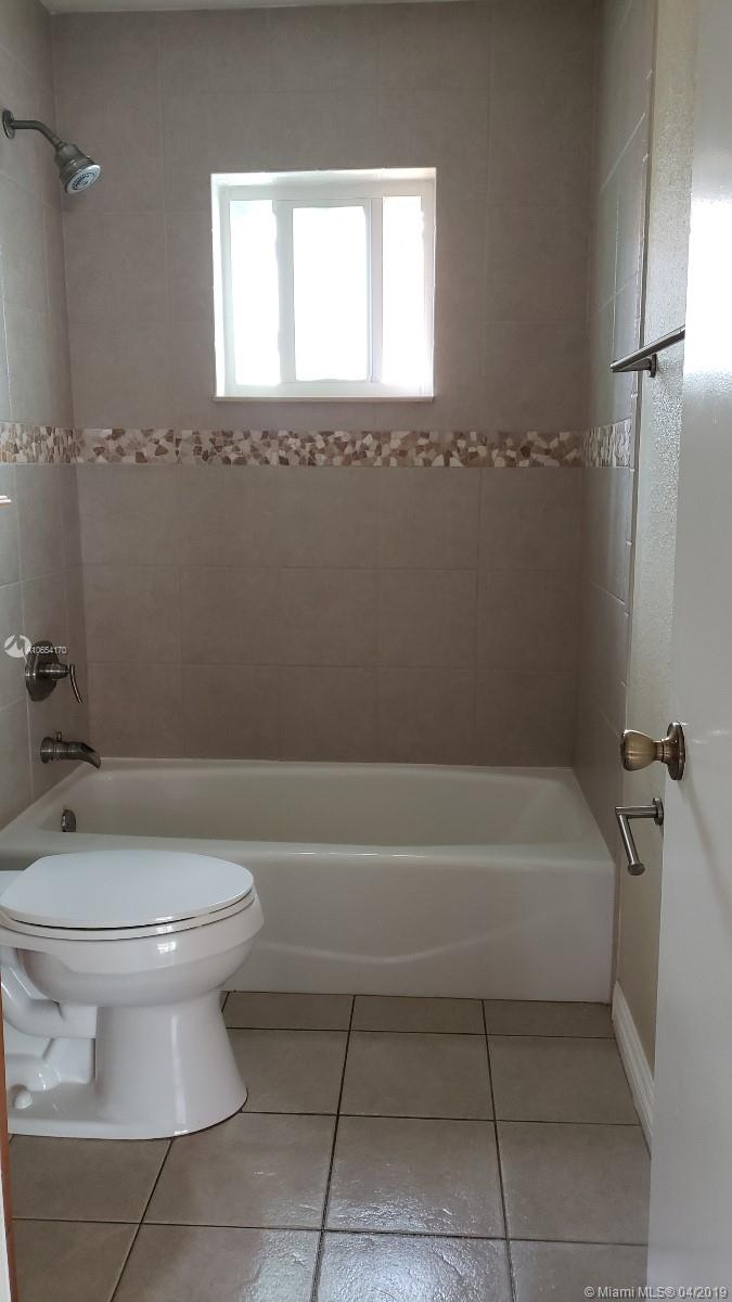 ROBLES GARDENS - Residential