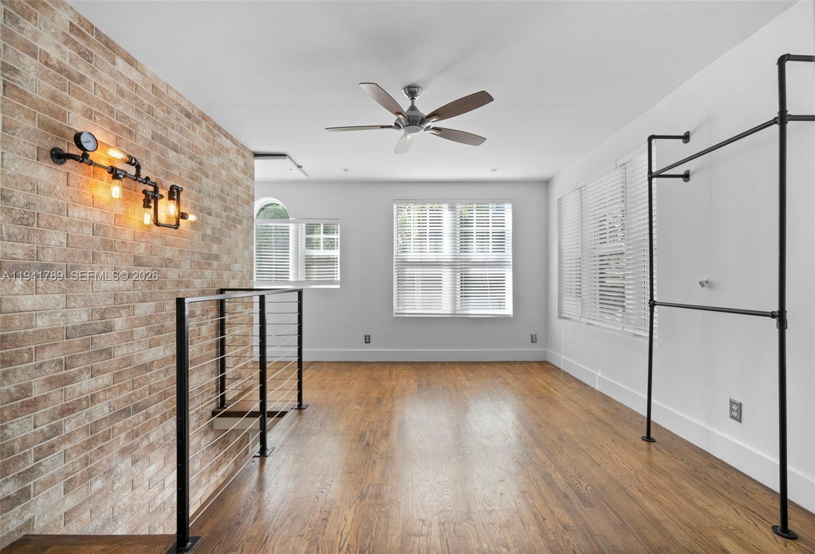 ALL CORNERS CONDO - Residential Lease