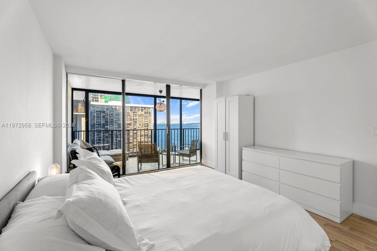 BRICKELL PLACE PHASE II C - Residential